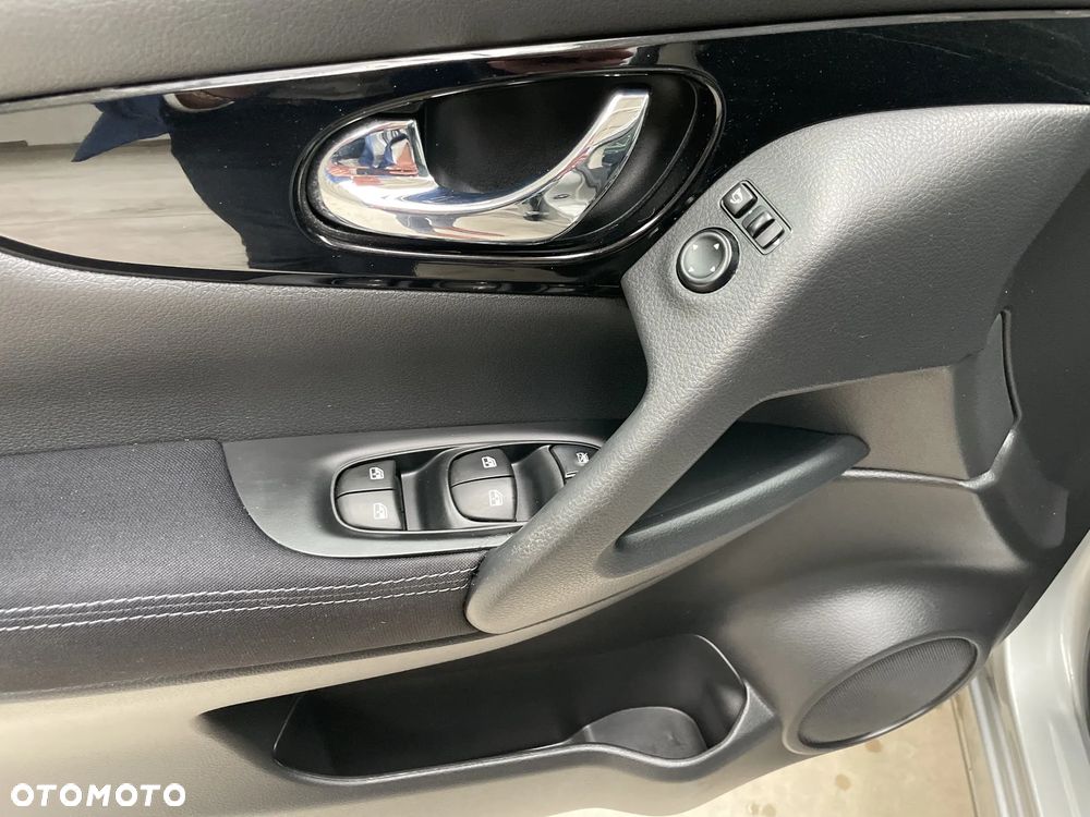 Nissan Qashqai 1.3 DIG-T N-Connecta DCT - 11