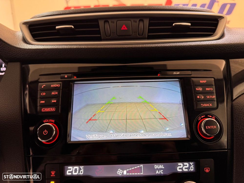 Nissan Qashqai 1.5 dCi N-Connecta - 20