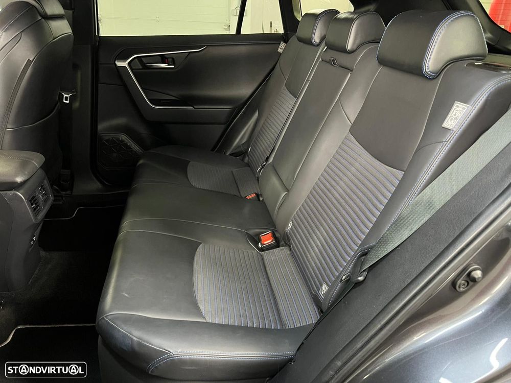 Toyota RAV4 2.5 HDF Square Collection - 15