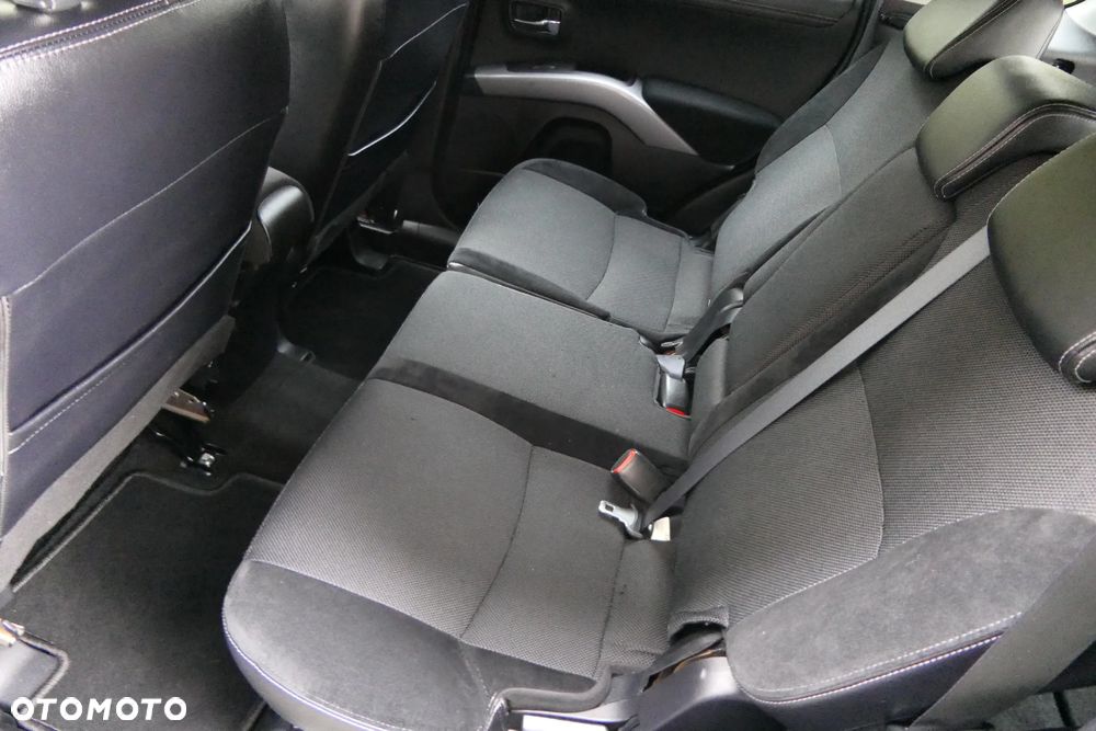 Mitsubishi Outlander 2.0 Intense 2WD - 18