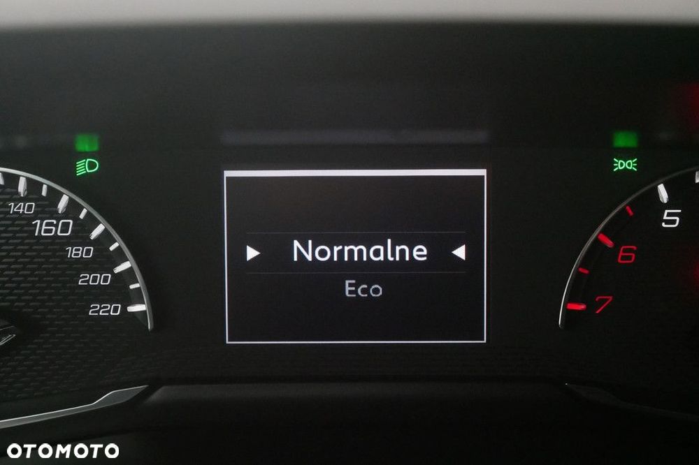 Peugeot 2008 1.2 PureTech Allure S&S - 20