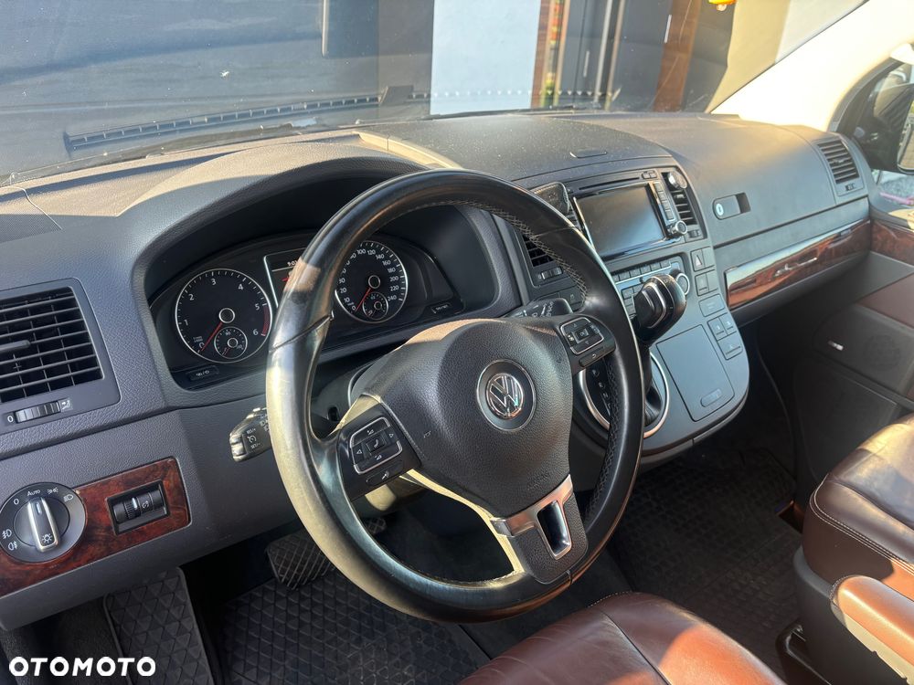 Volkswagen Multivan - 8