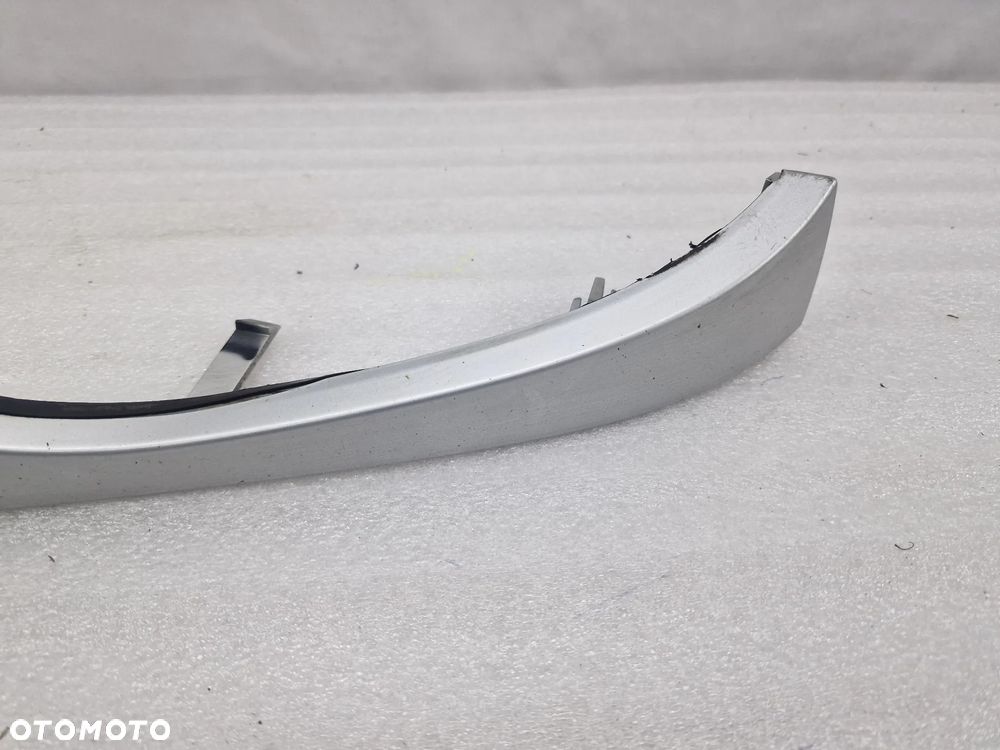 BMW E46 LIFT 01- LEWA LISTWA POD LAMPĘ LEWĄ , NR 51137030553 , NR AUKCJI C/181 - 5