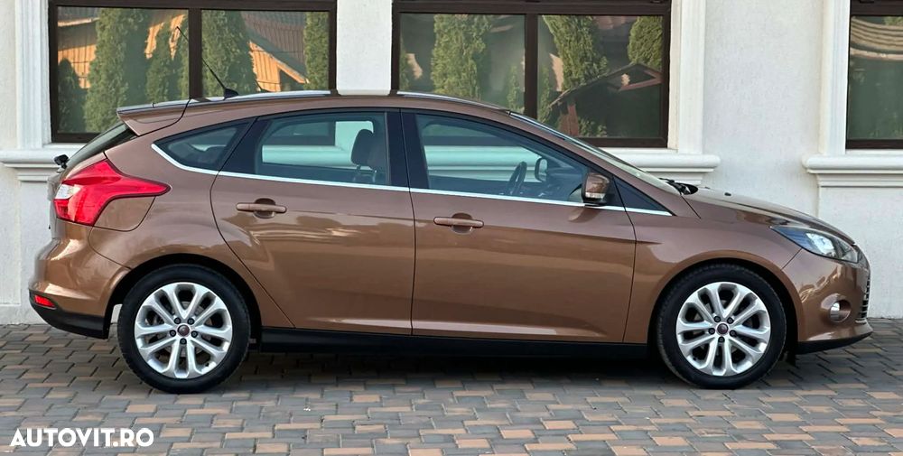 Ford Focus 1.6 TDCI ECOnetic 99g Start-Stopp-System Titanium - 10