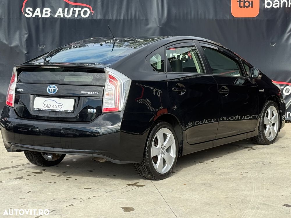 Toyota Prius (Hybrid) Luna - 18