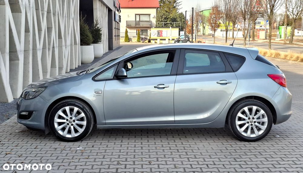 Opel Astra 1.4 Turbo Exklusiv - 14