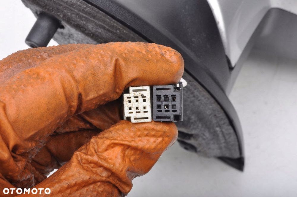 PEUGEOT PARTNER II LIFT LUSTERKO PRAWE 7 PIN ANGLIK - 11