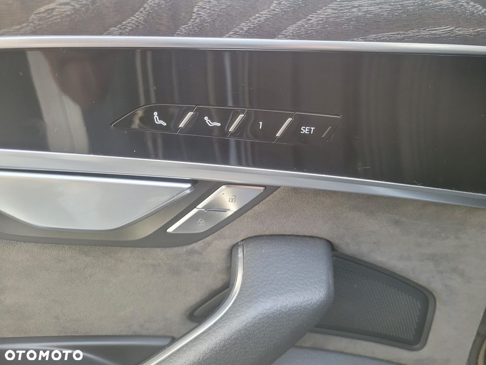 Audi A8 55 TFSI mHEV Quattro Tiptr - 4