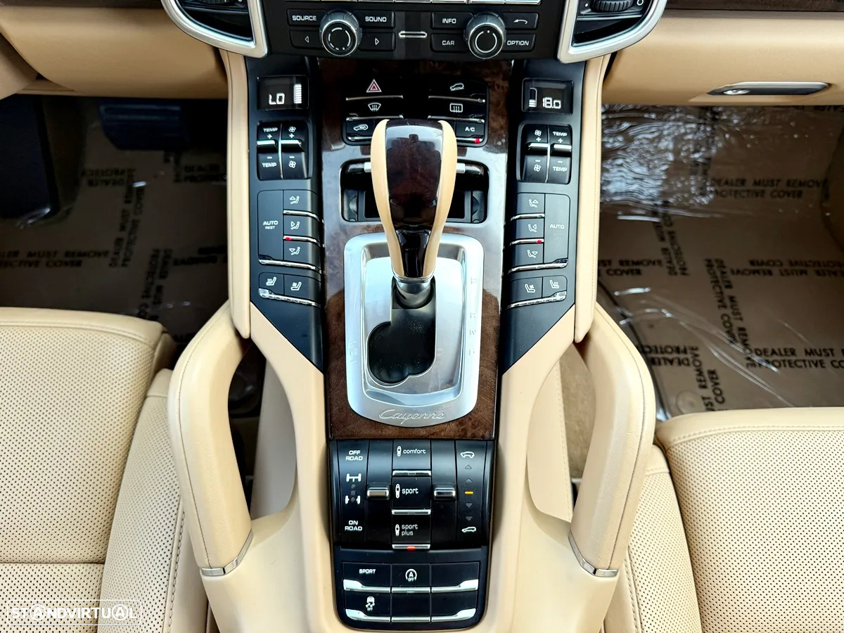 Porsche Cayenne Platinum Edition - 19