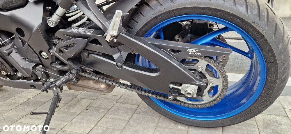 Suzuki GSX 1000 - 13