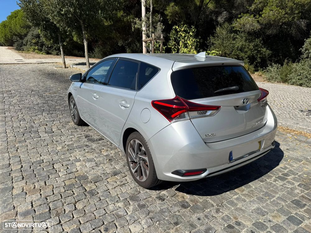 Toyota Auris 1.8 HSD Comfort+P.Sport - 3