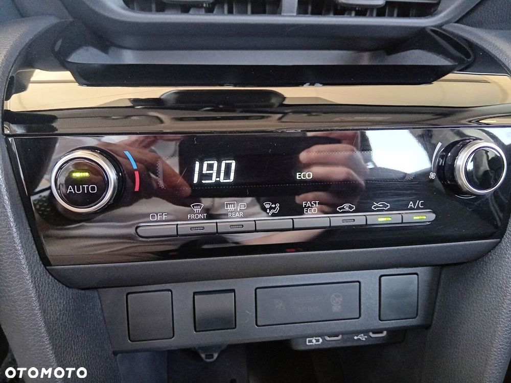 Toyota Yaris Cross Hybrid 1.5 Comfort - 16