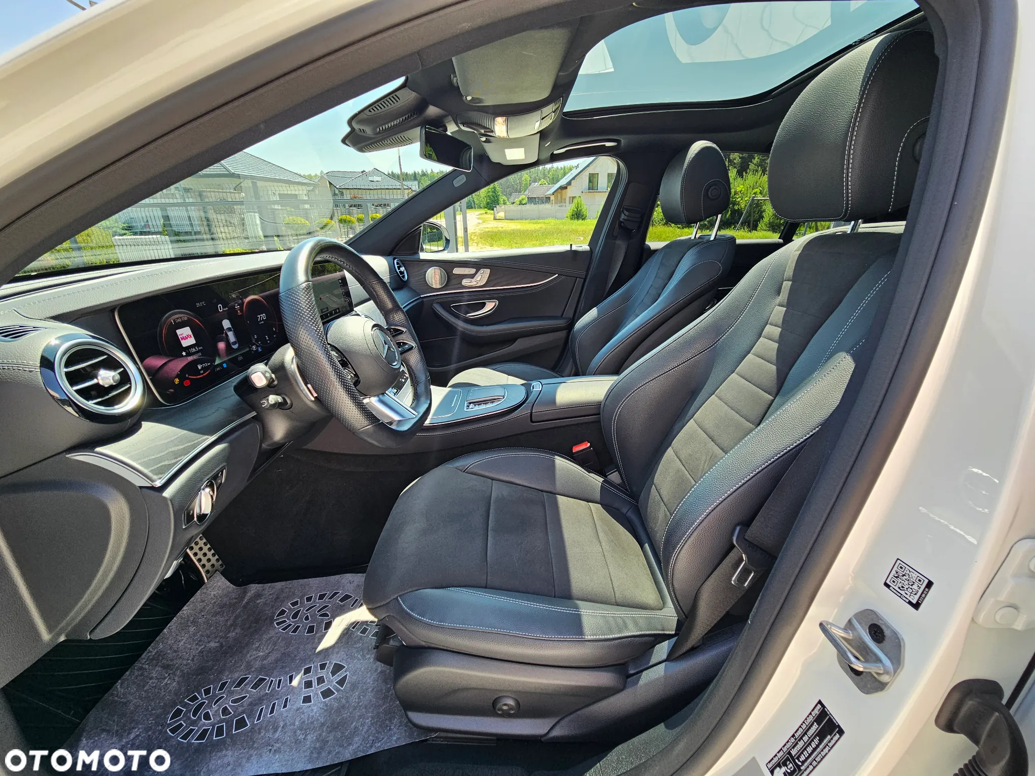 Mercedes-Benz Klasa E 220 d 4-Matic 9G-TRONIC - 23