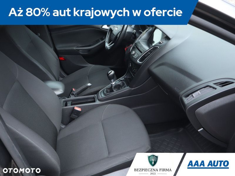 Ford Focus SW - 11