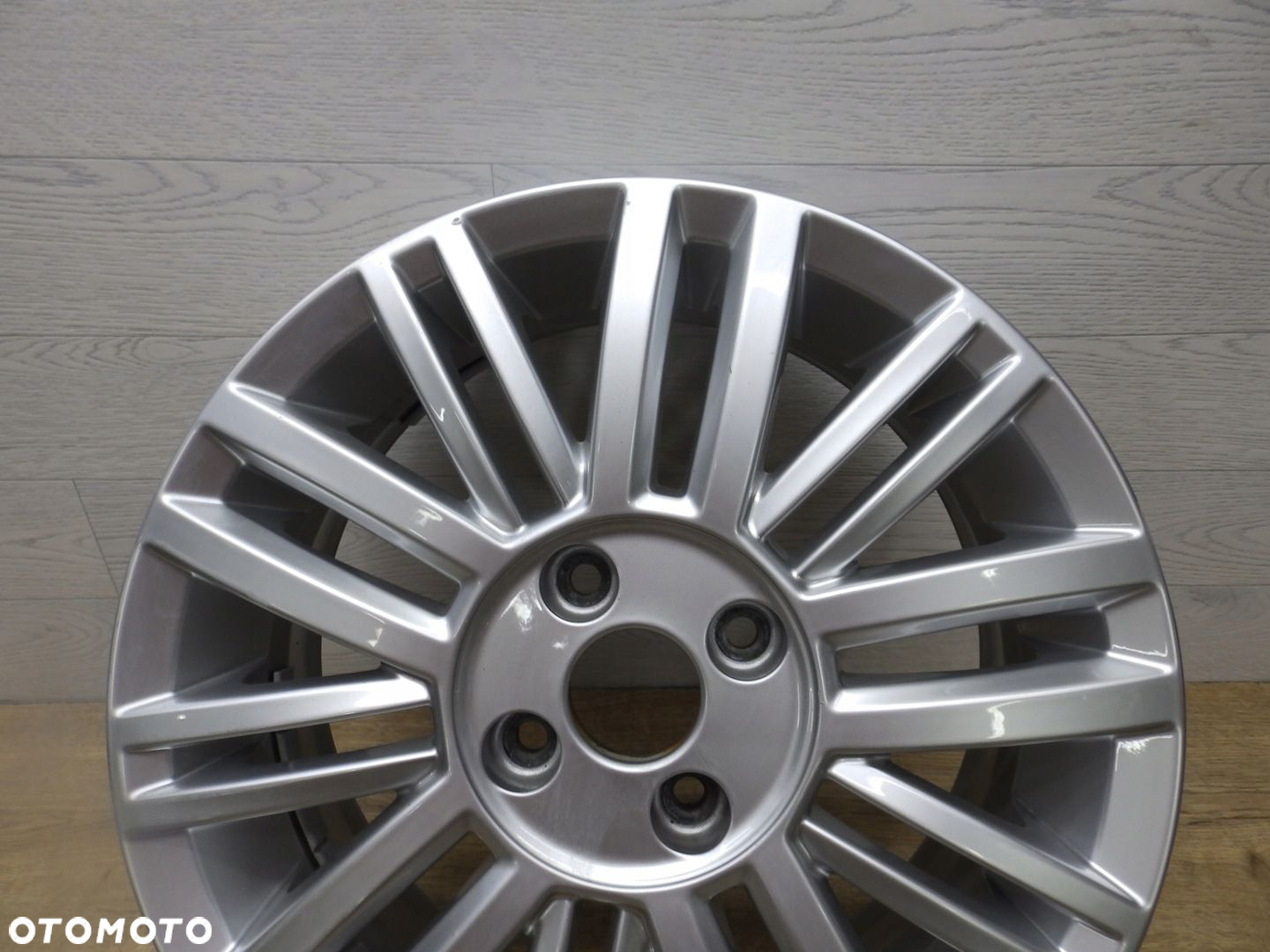 Felga VW Up 1S0 5.5Jx15H2 Et41 4x100 - 3