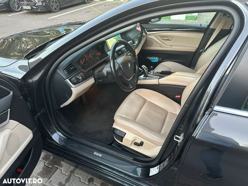 BMW Seria 5 525d xDrive Touring - 23