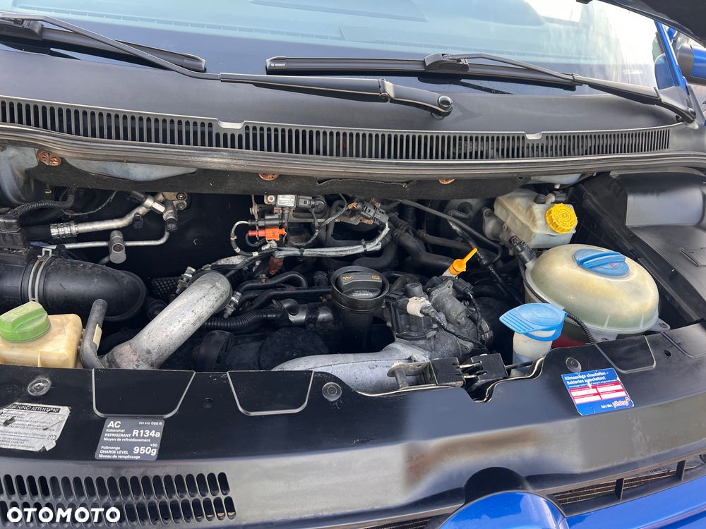Volkswagen Multivan - 34