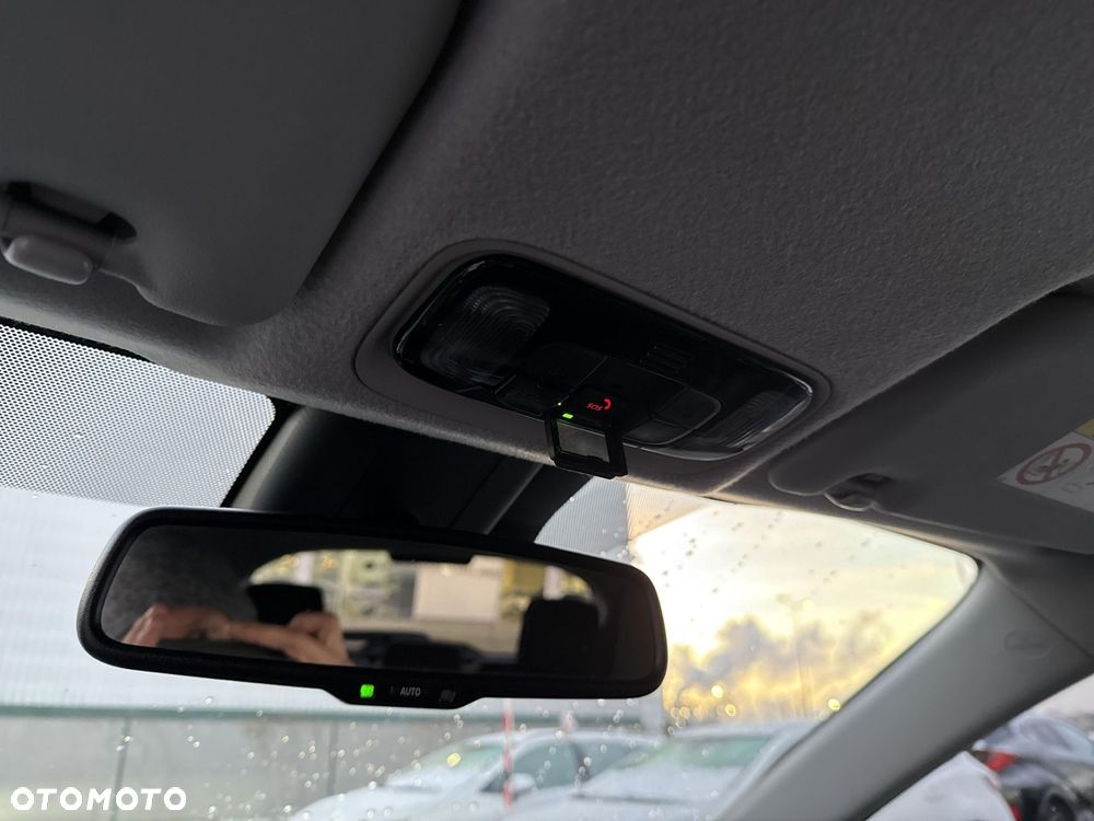 Toyota Yaris Hybrid 1.5 Comfort - 23