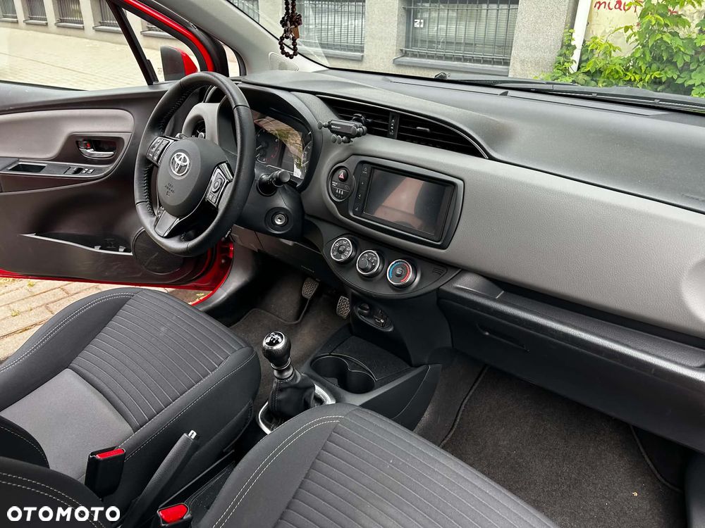 Toyota Yaris 1.5 Premium - 10