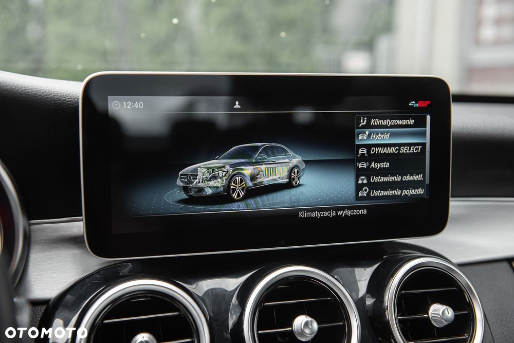 Mercedes-Benz Klasa C 300 e 4Matic 9G-TRONIC Edition Avantgarde - 23