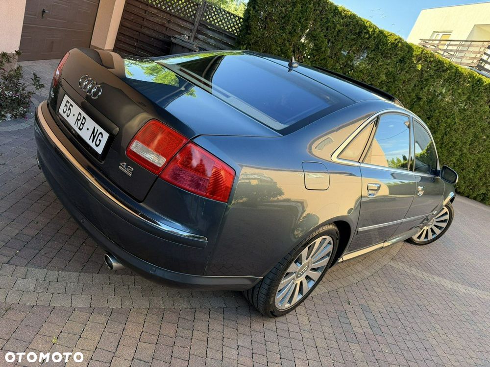 Audi A8 - 30