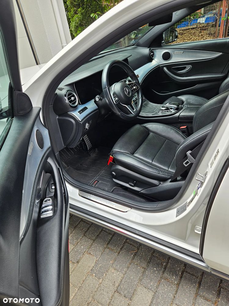 Mercedes-Benz Klasa E 220 d 4-Matic Avantgarde - 12