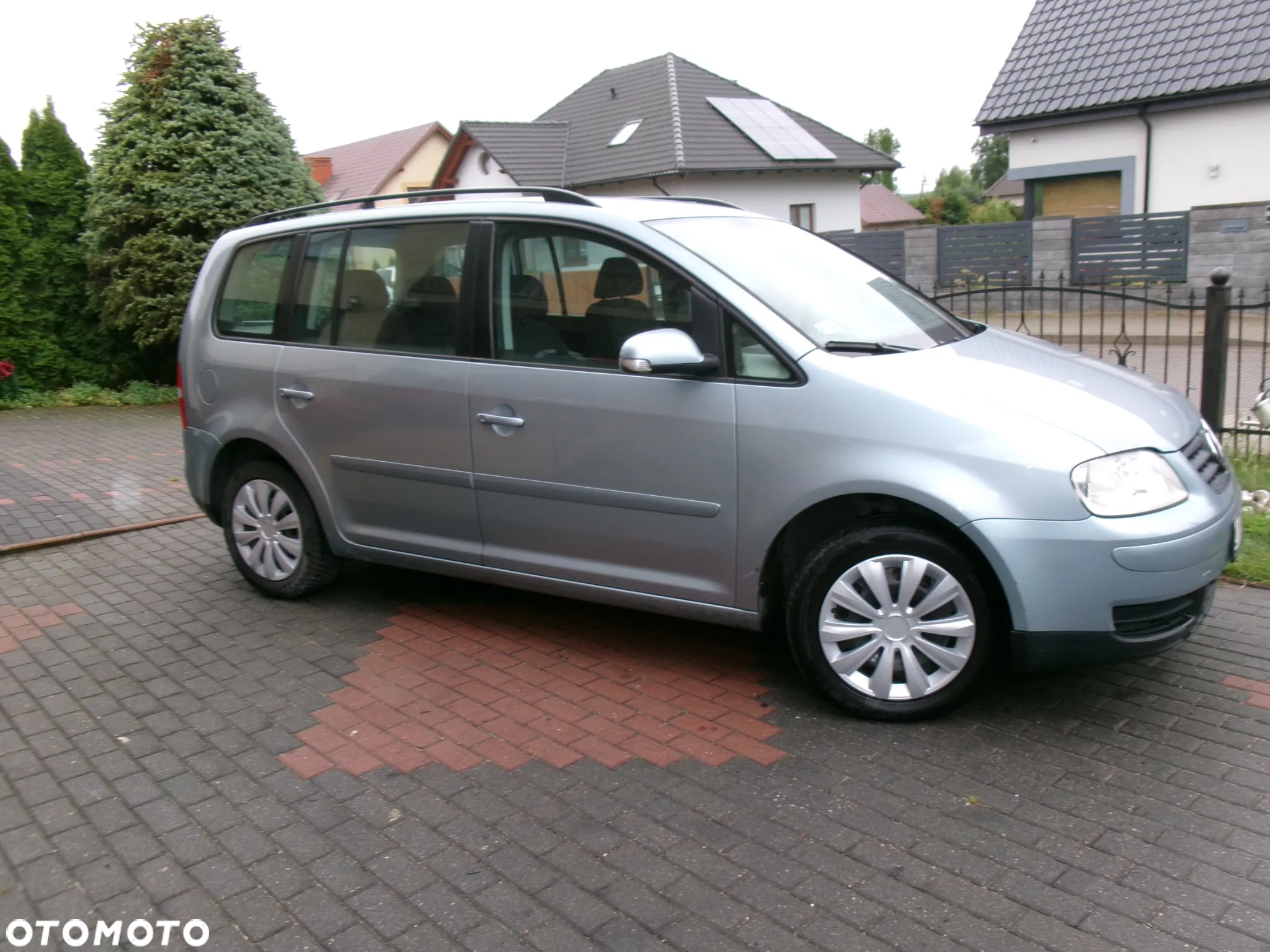 Volkswagen Touran 1.9 TDI Highline - 2