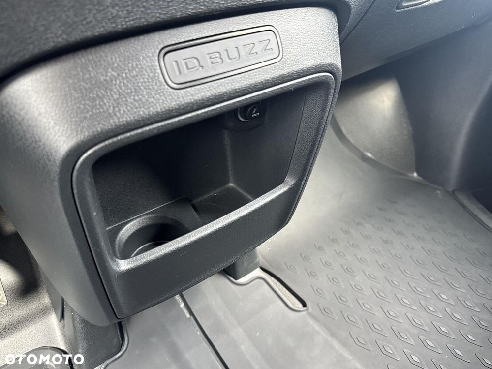 Volkswagen ID. Buzz Cargo 150 kW (204 PS) / skrzynia biegów: automatyczna 1 biegowa rozstaw osi: 2988 mm - 21