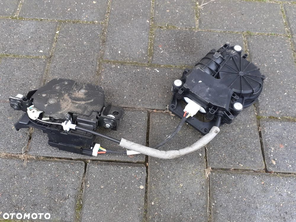 BMW 5 F11 Zamek Dociąg Klapy Bagażnika - 1