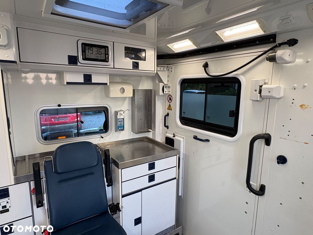 Mercedes-Benz SPRINTER 519CDI 3.0 V6 AUTOMAT 7G AMBULANS/KARETKA - 22
