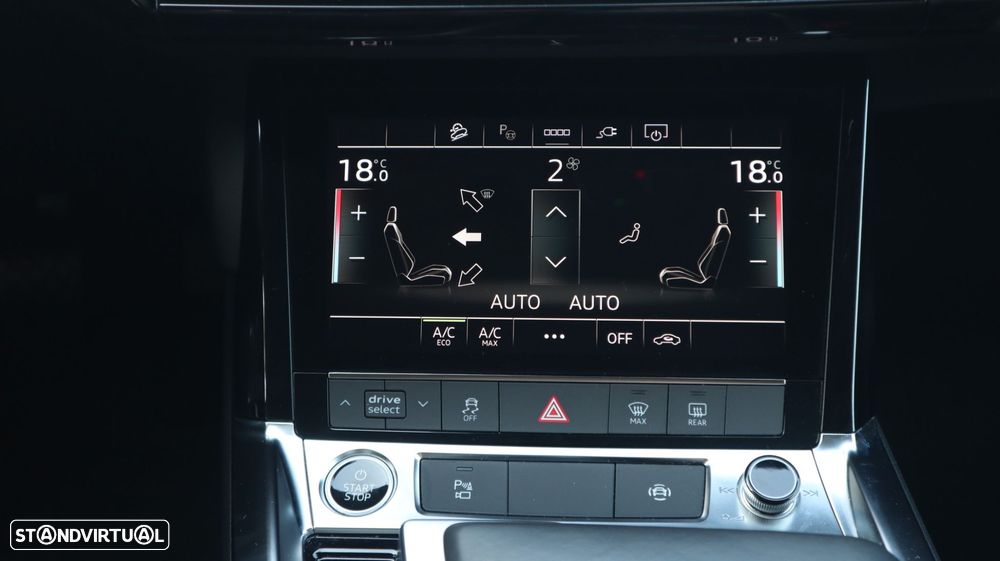 Audi e-tron 55 quattro S line - 23