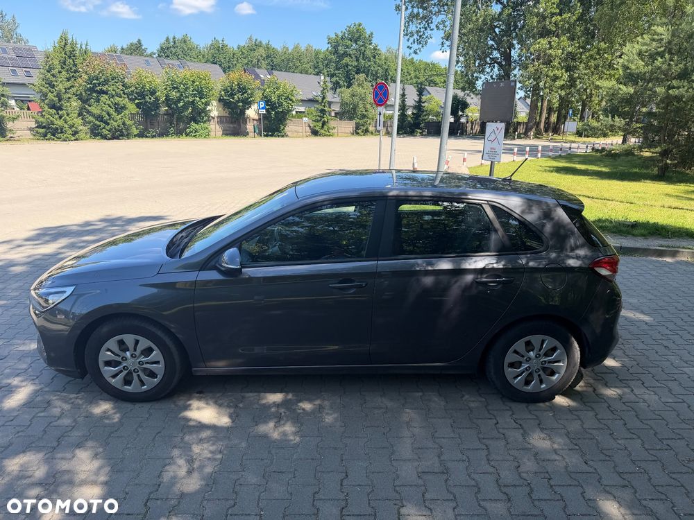 Hyundai i30 1.4 Classic + - 8