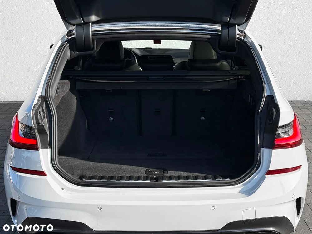 BMW Seria 3 M340i xDrive sport - 12