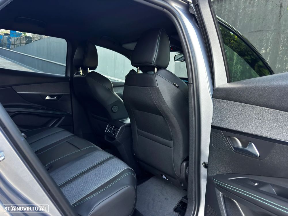 Peugeot 3008 1.6 Hybrid4 Allure Pack e-EAT8 - 41