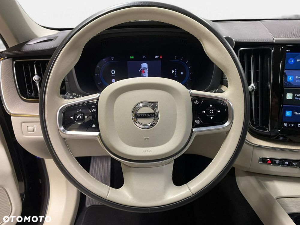 Volvo XC 60 - 22