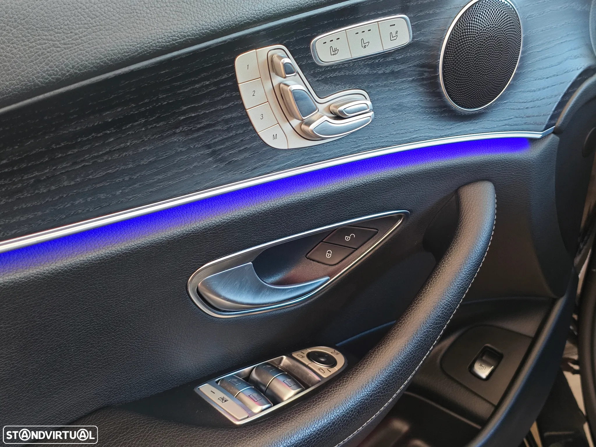 Mercedes-Benz E 300 de AMG Line - 32