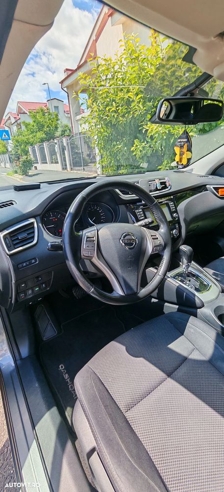 Nissan Qashqai 1.6 DCI Xtronic N-Connecta - 8
