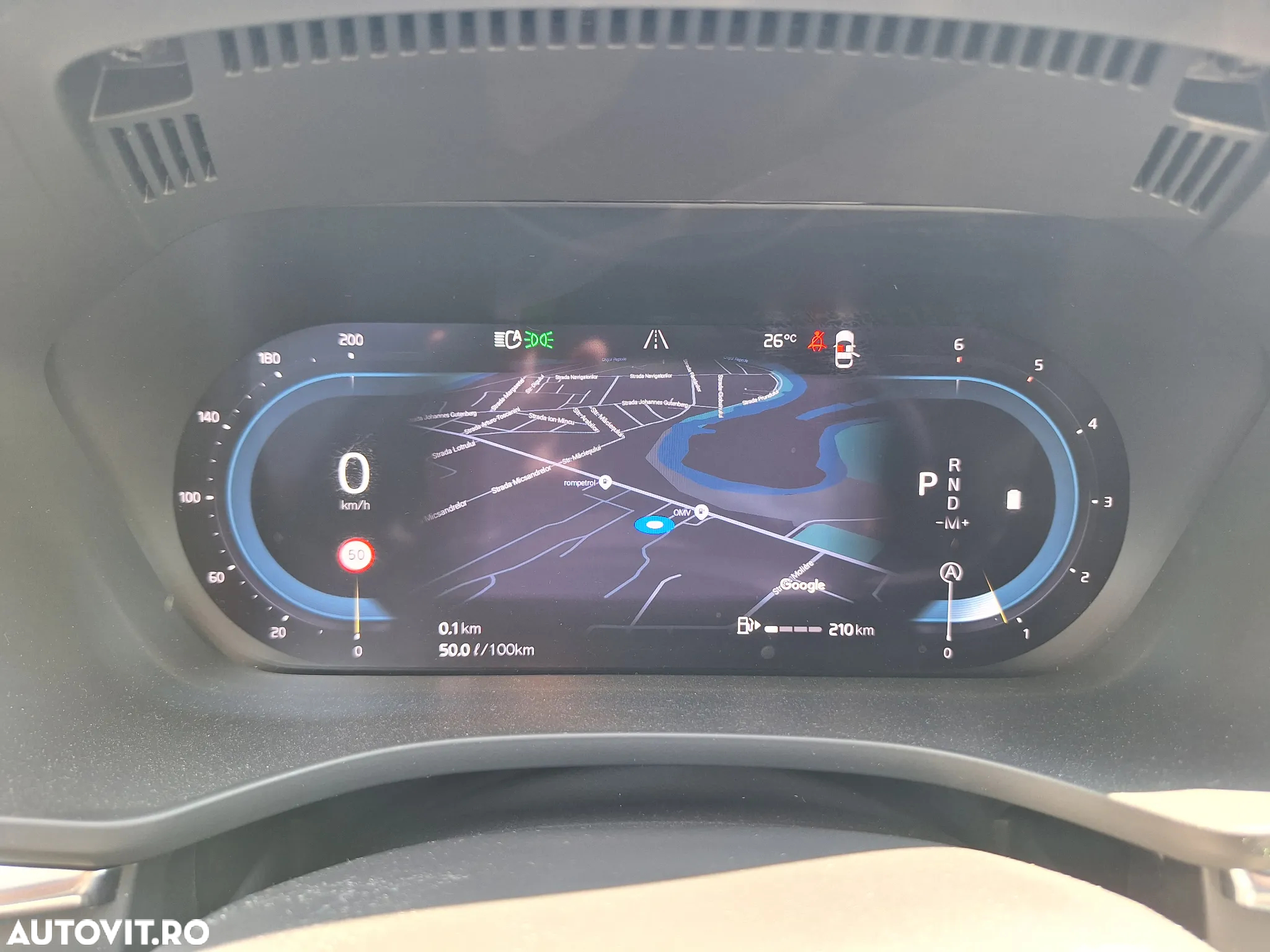 Volvo XC 60 B4 MHEV AWD Momentum Pro - 24
