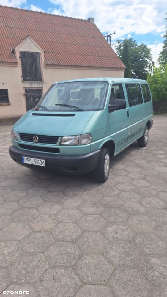 Volkswagen Caravelle - 1