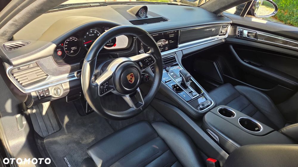 Porsche Panamera Turbo - 6