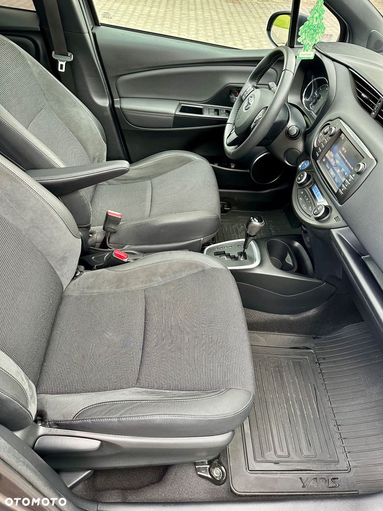 Toyota Yaris - 17
