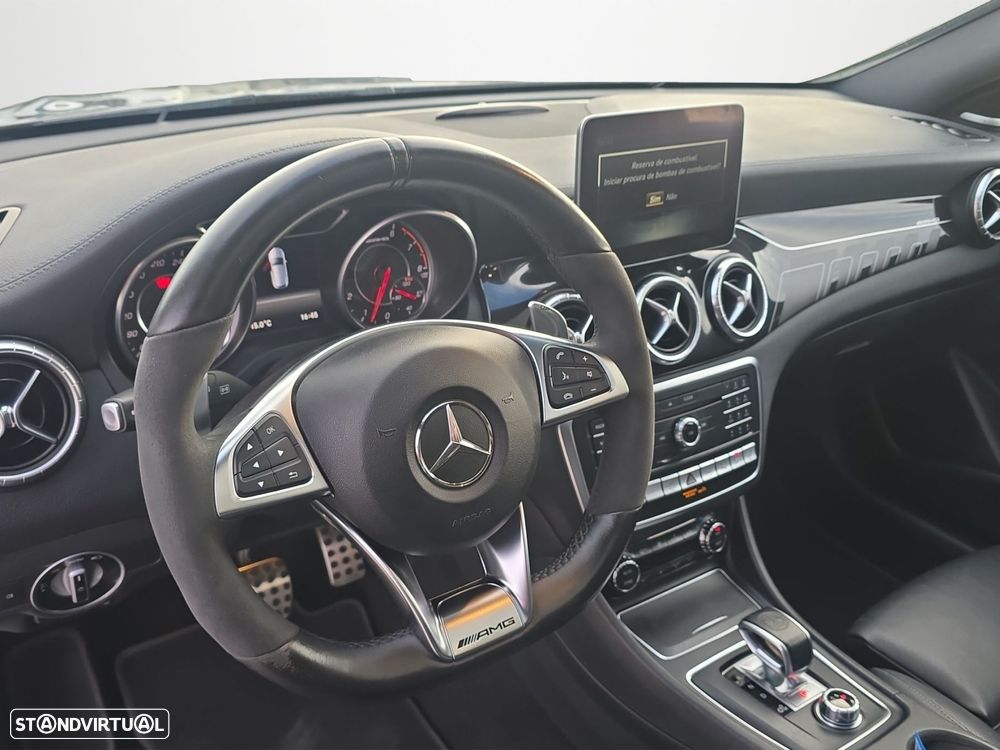Mercedes-Benz CLA 45 AMG - 11