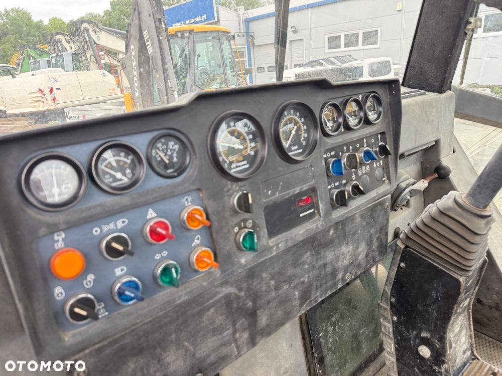 Dynapac CC422C - 15