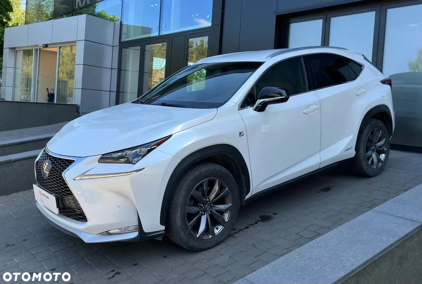 Lexus NX 300h F Sport AWD - 3