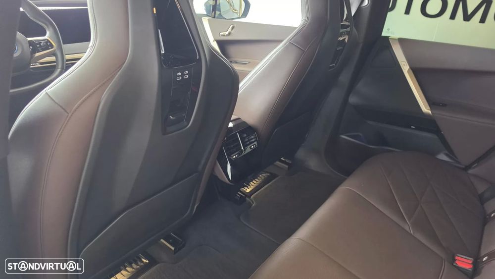 BMW iX xDrive 40 Pack Desportivo - 47