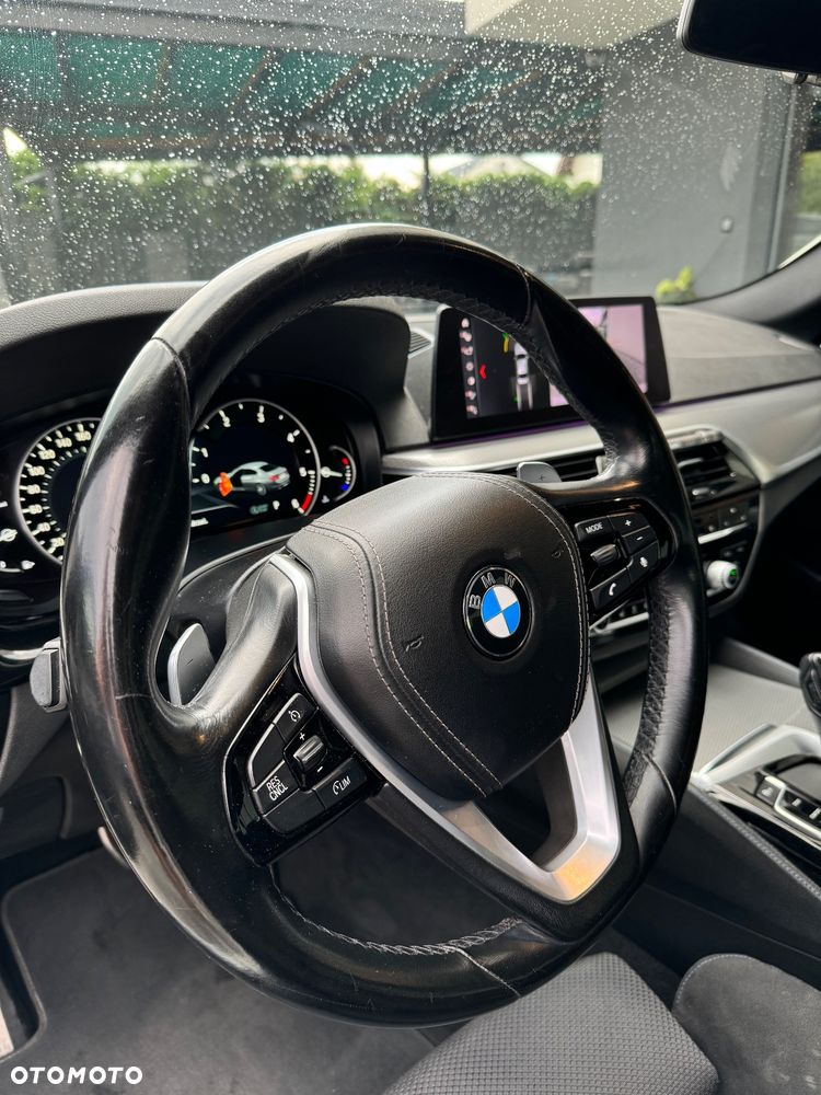 BMW Seria 5 520d xDrive M Sport sport - 19
