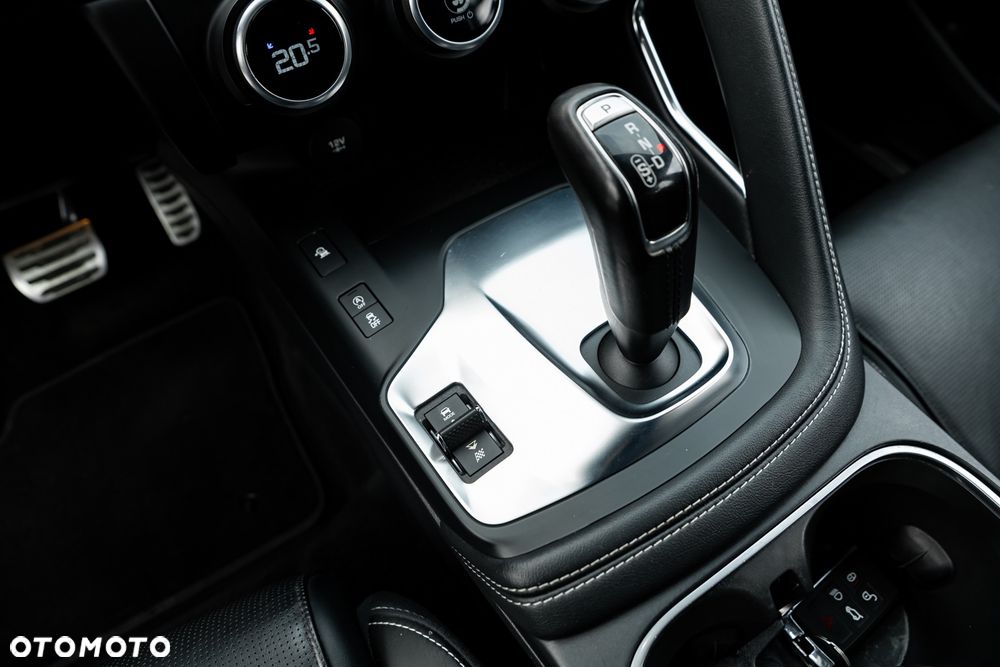 Jaguar E-Pace D240 AWD R-Dynamic S - 32