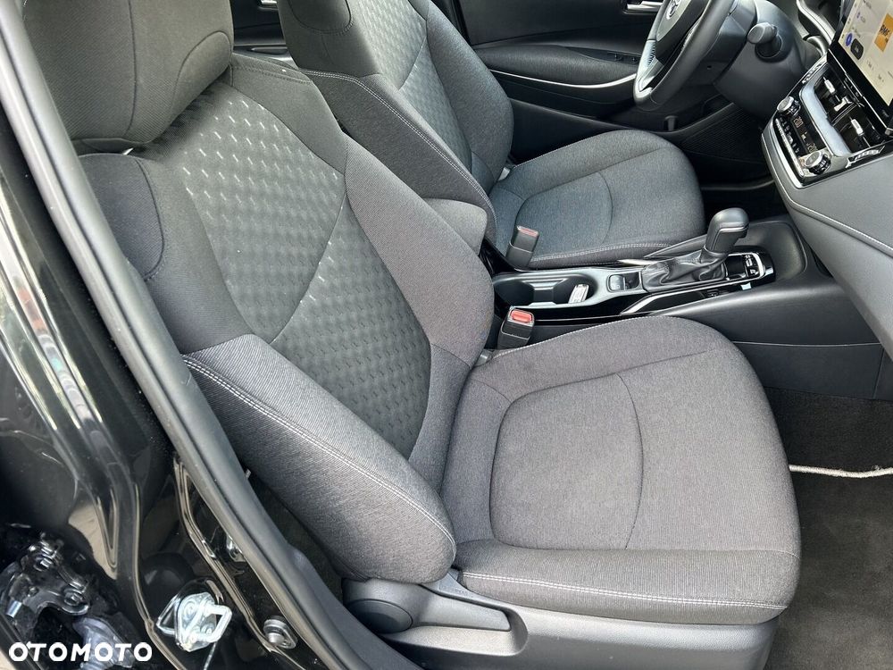 Toyota Corolla 1.8 Hybrid Comfort - 17