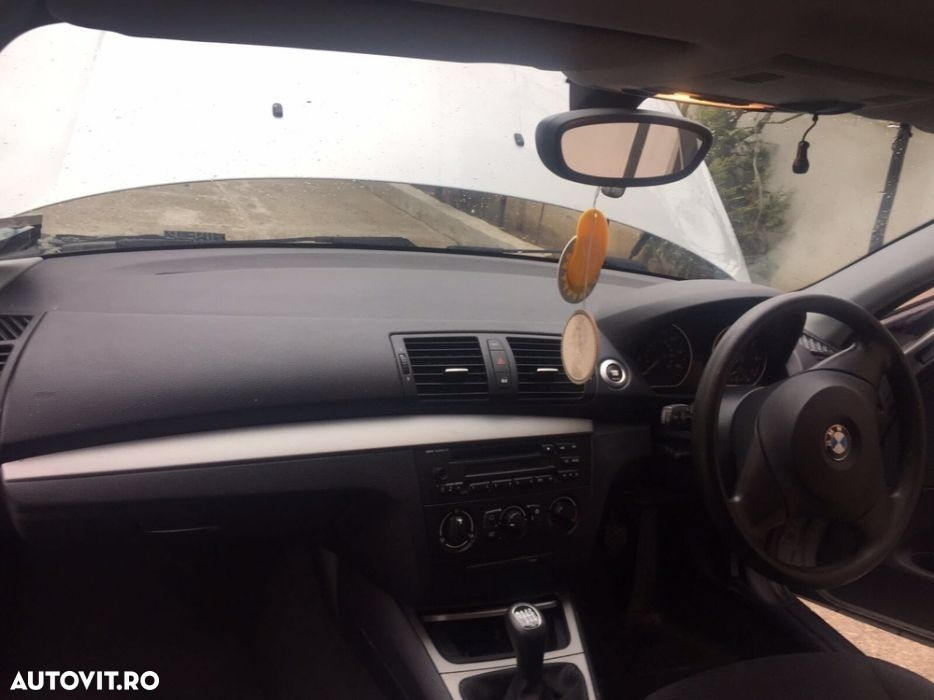 Dezmembram bmw 116i 2008 - 2