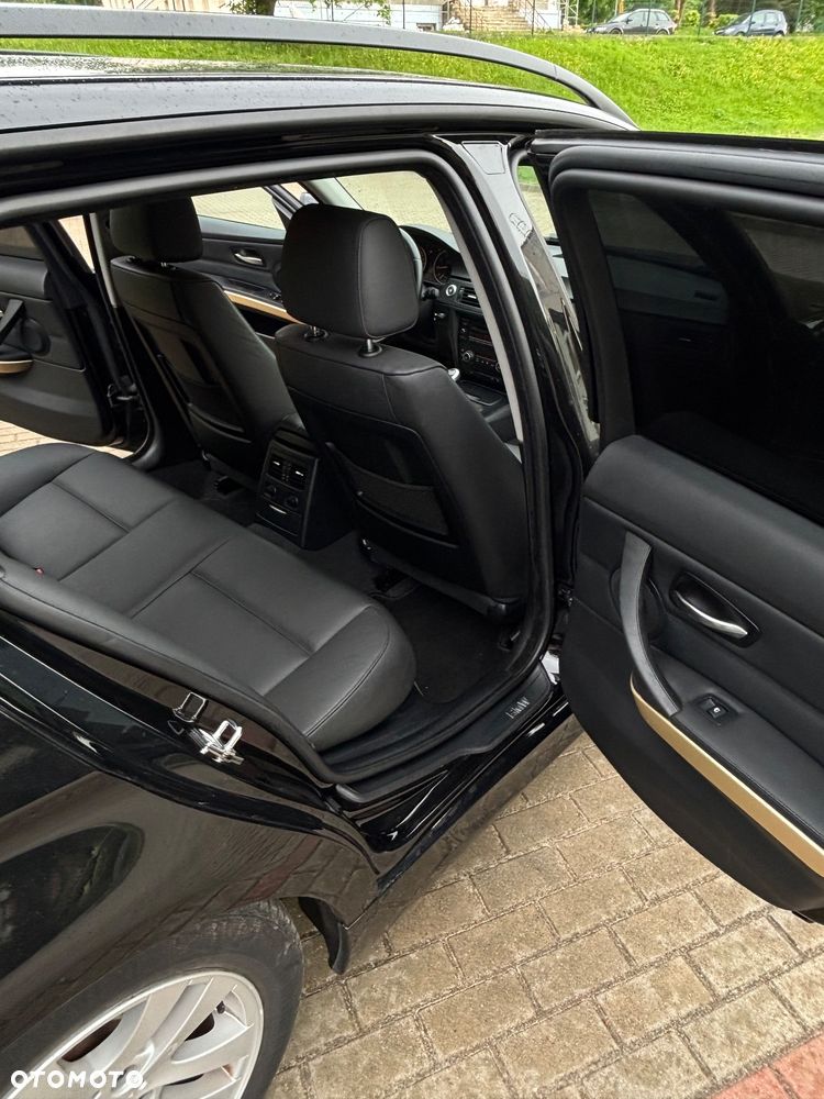 BMW Seria 3 318i - 13